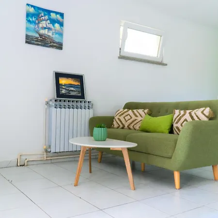 Belvue With Private Parking & Pet Friendly *