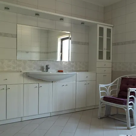 Belvue With Private Parking & Pet Friendly * Medulin