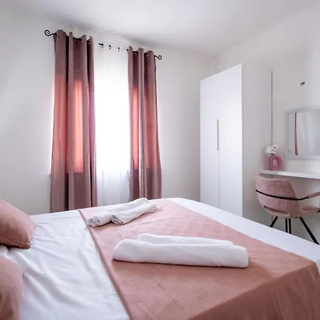 Belvue - Big Pool & Private Parking - 500m Sea Medulin