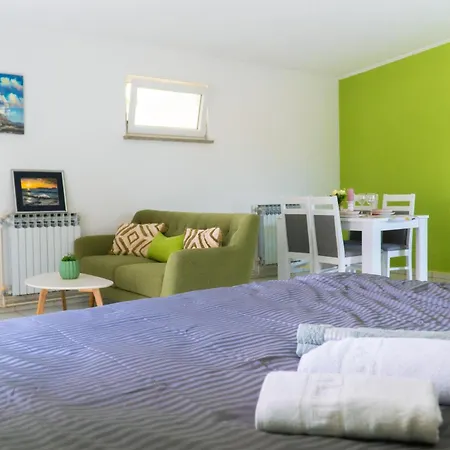 Belvue With Private Parking & Pet Friendly Ferienhaus Medulin