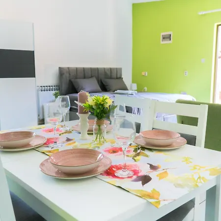 Belvue - Big Pool & Private Parking - 500m Sea Casa vacanze