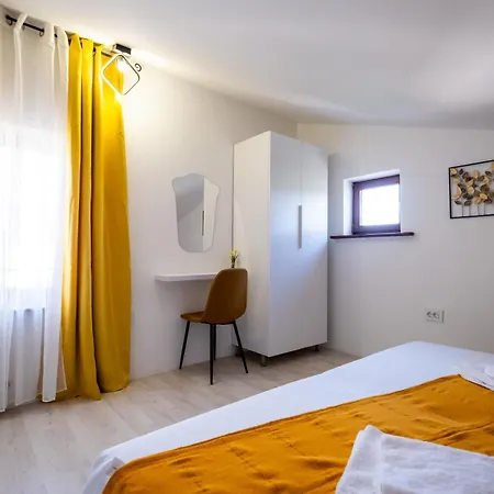 Belvue - Big Pool & Private Parking - 500m Sea Casa vacanze
