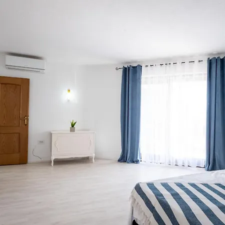 Belvue - Big Pool & Private Parking - 500m Sea Medulin