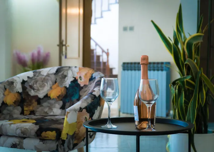 Belvue - Big Pool & Private Parking - 500m Sea