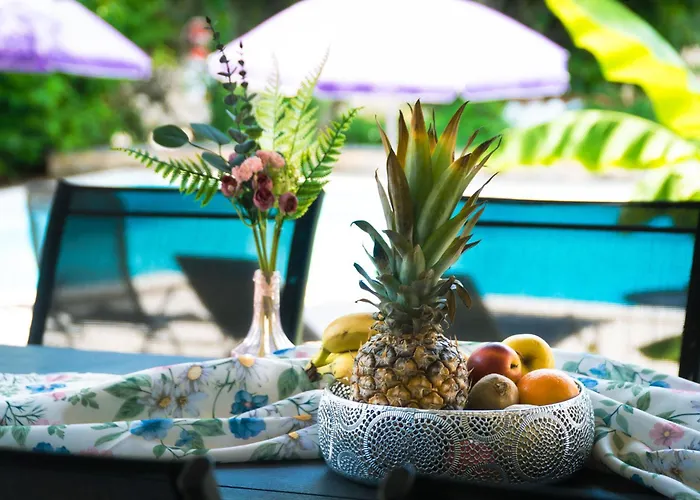 Nyaraló Belvue - Big Pool & Private Parking - 500m Sea