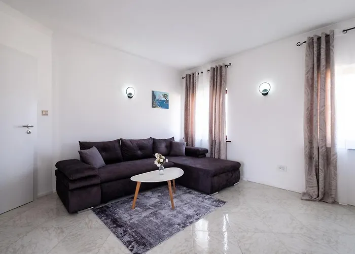 Belvue - Big Pool & Private Parking - 500m Sea Medulin