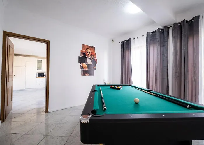 Belvue - Big Pool & Private Parking - 500m Sea Nyaraló