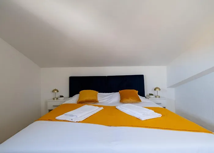 Belvue - Big Pool & Private Parking - 500m Sea Nyaraló *